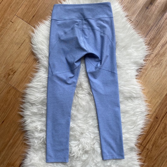 Outdoor Voices 3/4 Warmup Leggings in Lilac XS - Picture 5 of 7